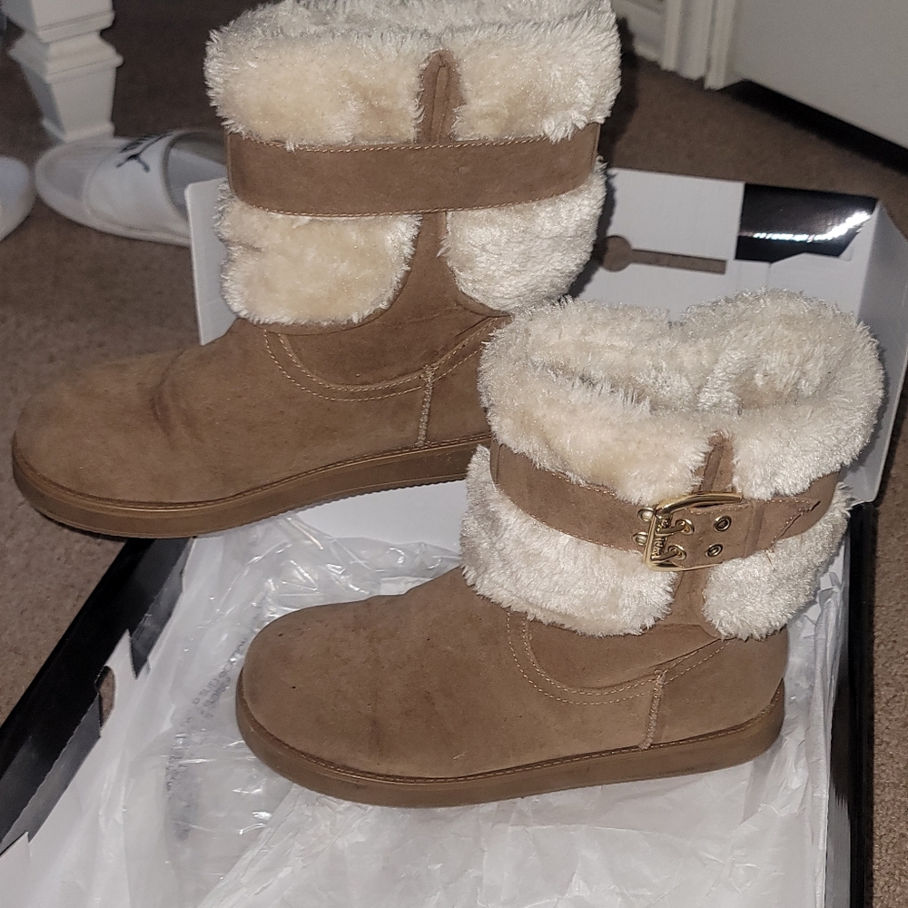 Guess boots